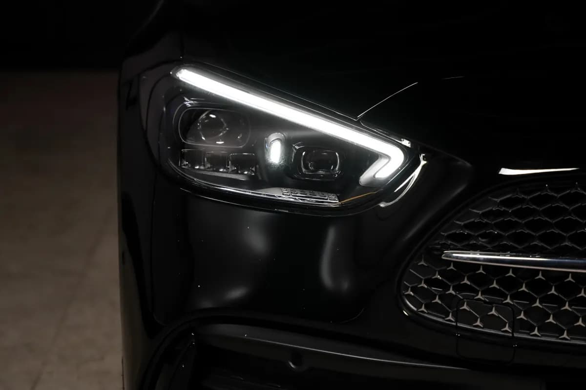 مرسيدس بنز C180 2026