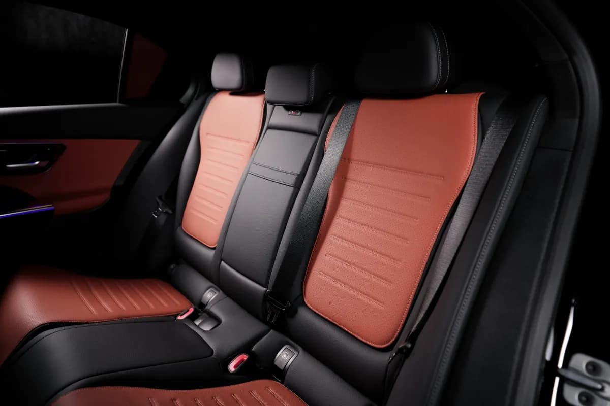 مرسيدس بنز C180 2026