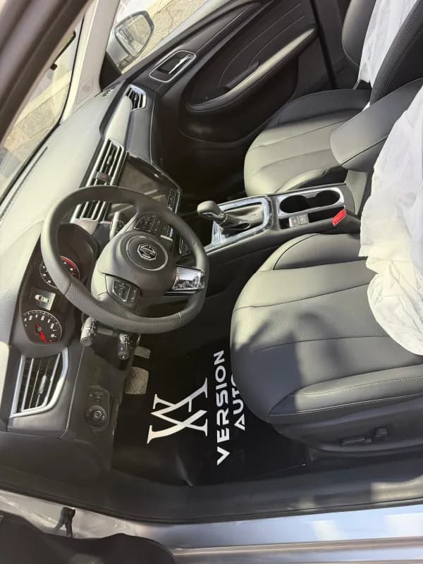 ام جي 5 2026 لاكشري فضي أوتوماتيك — جديدة