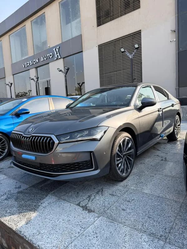 سكودا سوبرب 2026 (ال &كيه (وكيل رمادي أوتوماتيك — جديدة