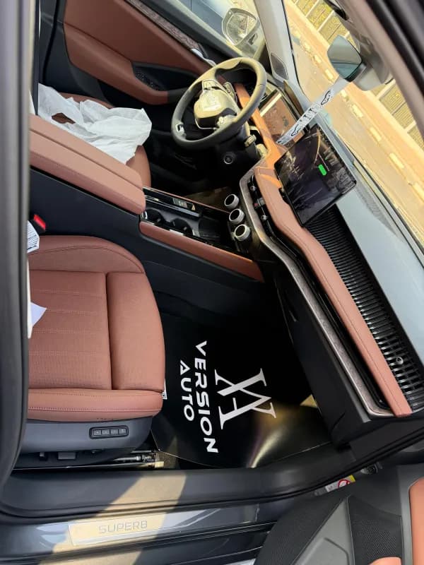 سكودا سوبرب 2026 (ال &كيه (وكيل رمادي أوتوماتيك — جديدة