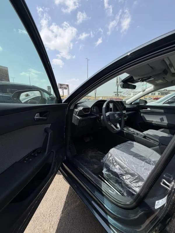 سيات ليون 2026