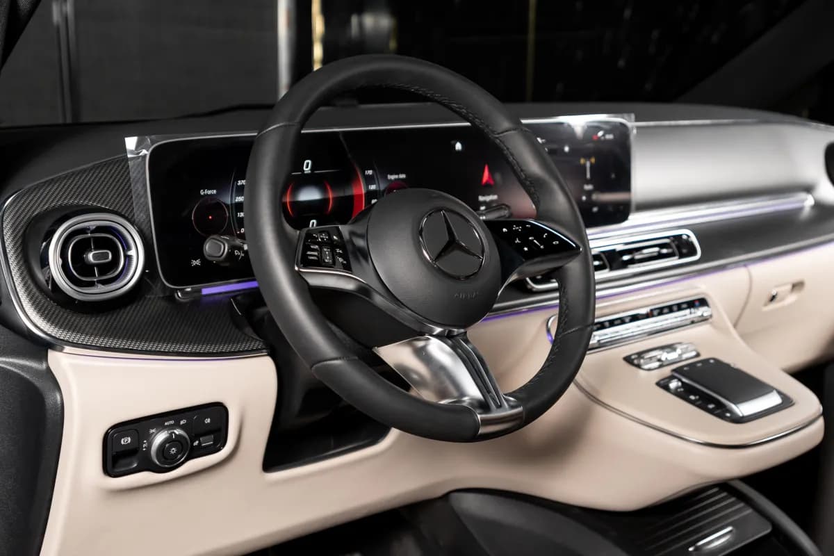 مرسيدس بنز V 300 2026