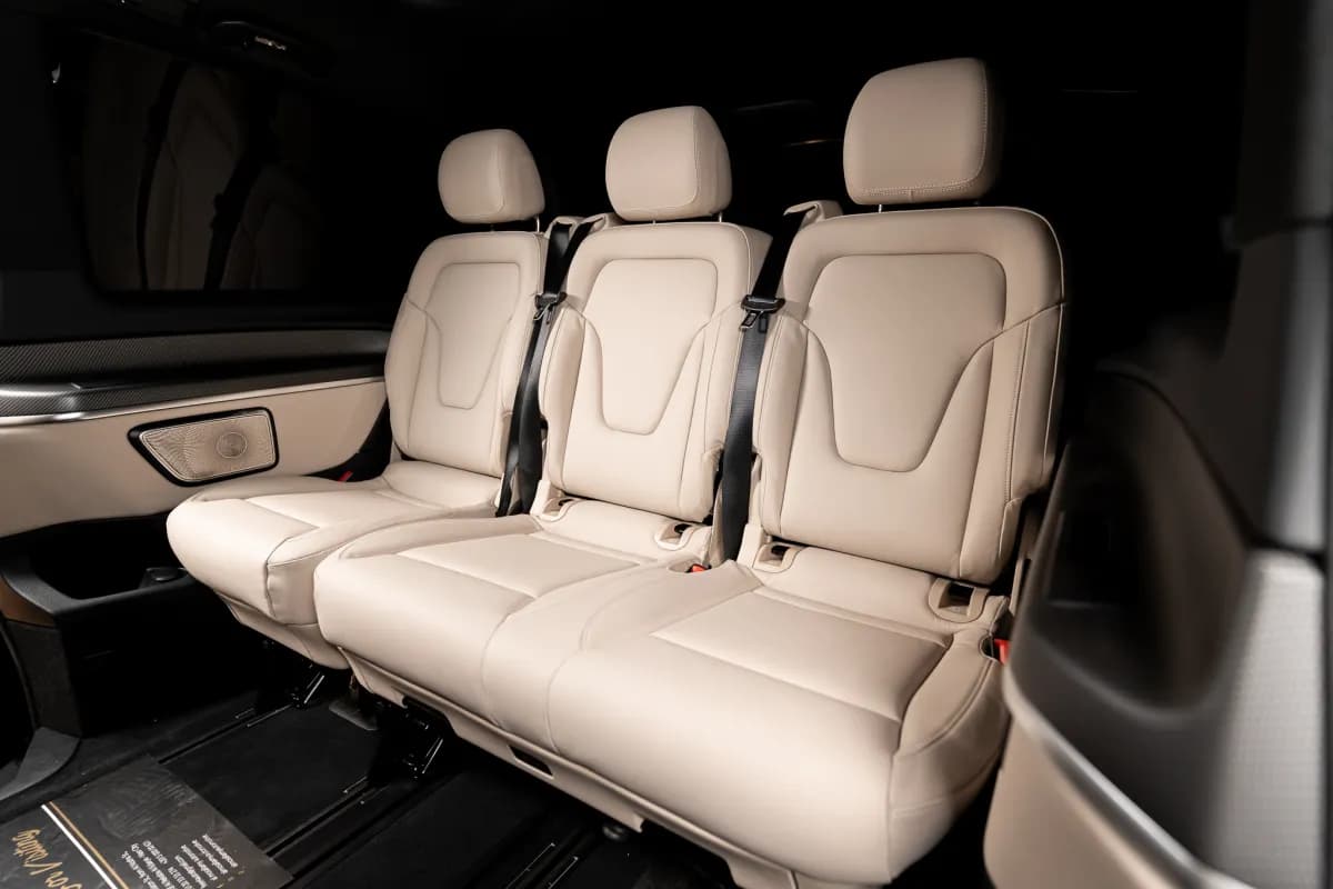 مرسيدس بنز V 300 2026