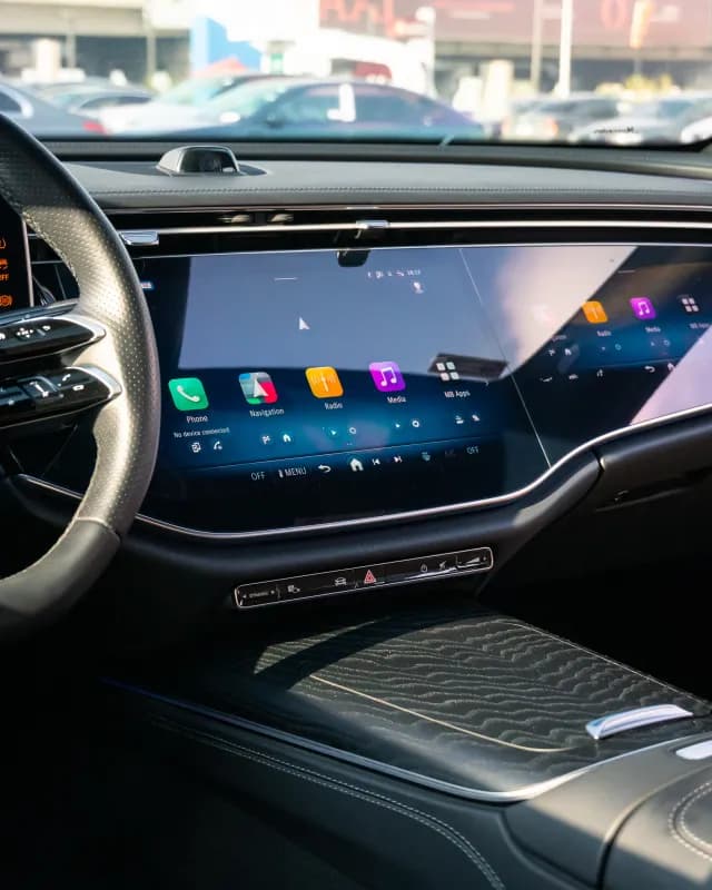 مرسيدس بنز E200 2024