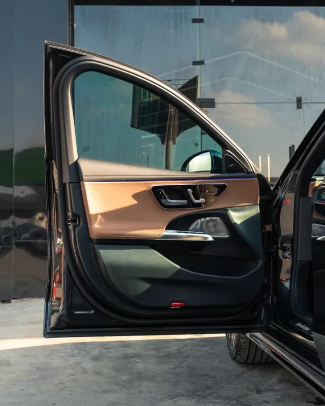 مرسيدس بنز E200 2024