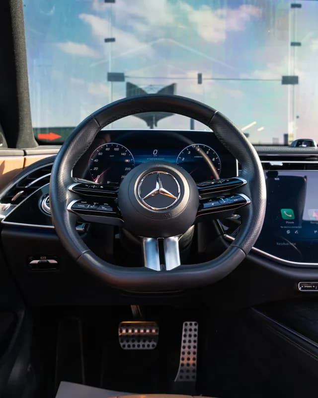 مرسيدس بنز E200 2024