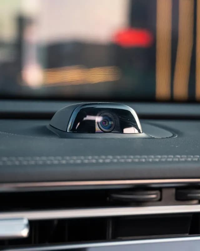 مرسيدس بنز E200 2024