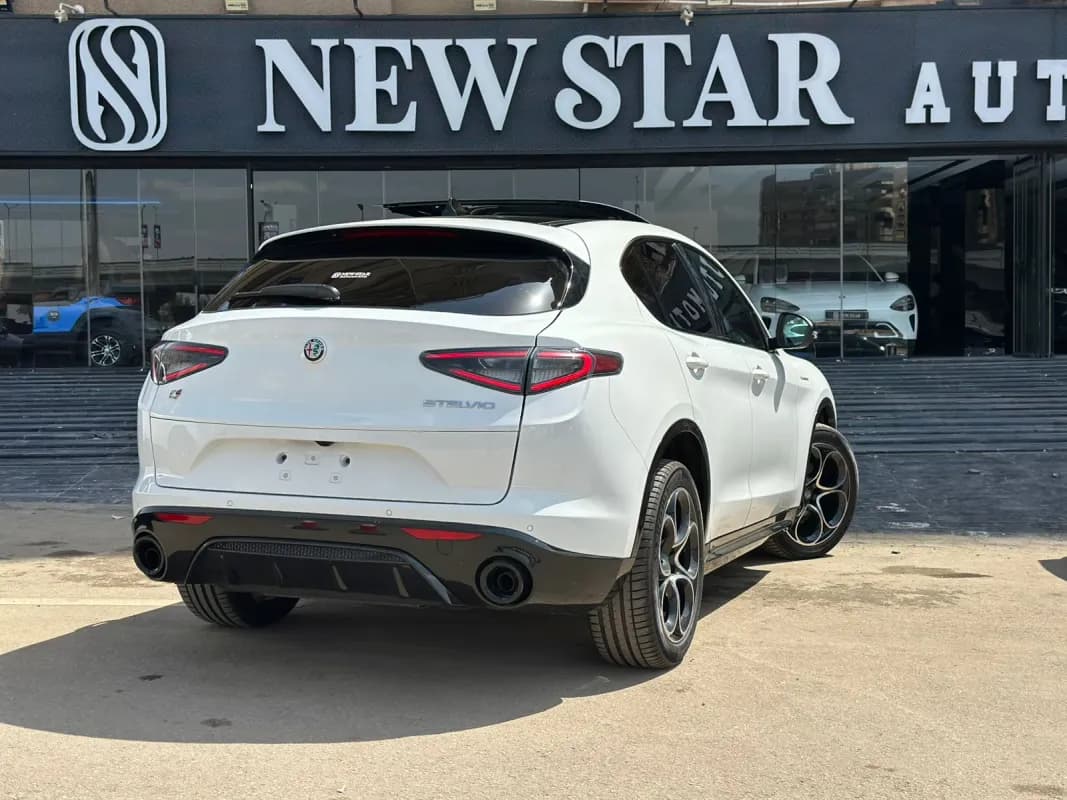 ألفا روميو ستيلفيو 2026