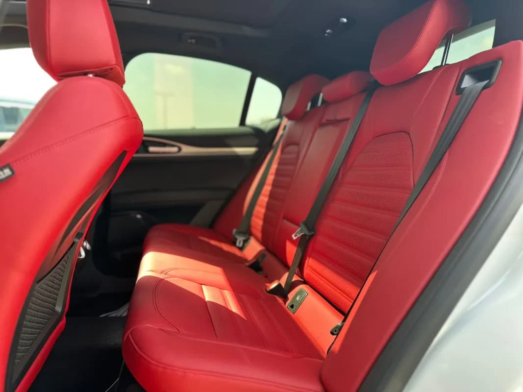 ألفا روميو ستيلفيو 2026