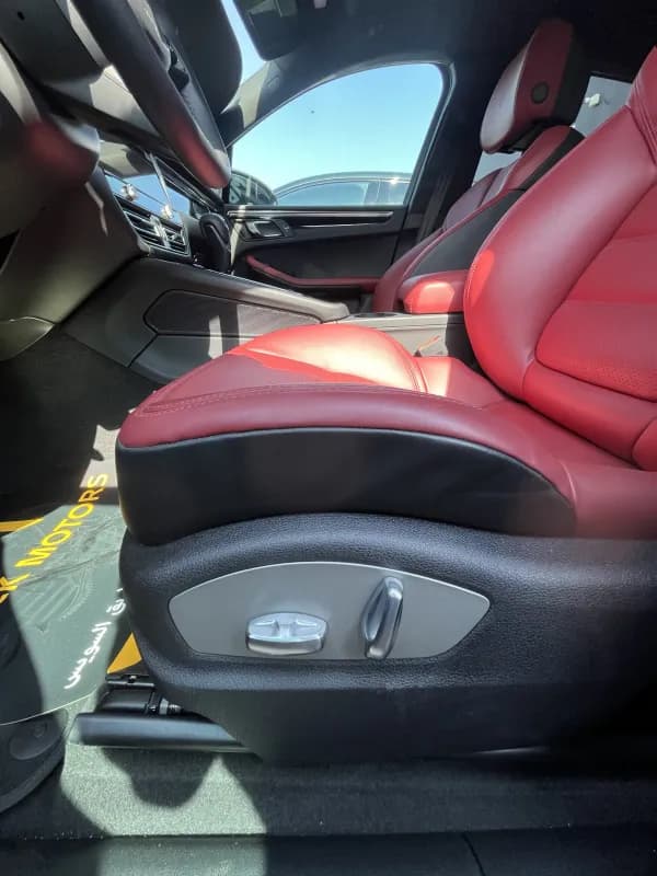 بورش ماكان 2026 تي رمادي إسمنتي فتيس متغير السرعات باستمرار — مستعملة