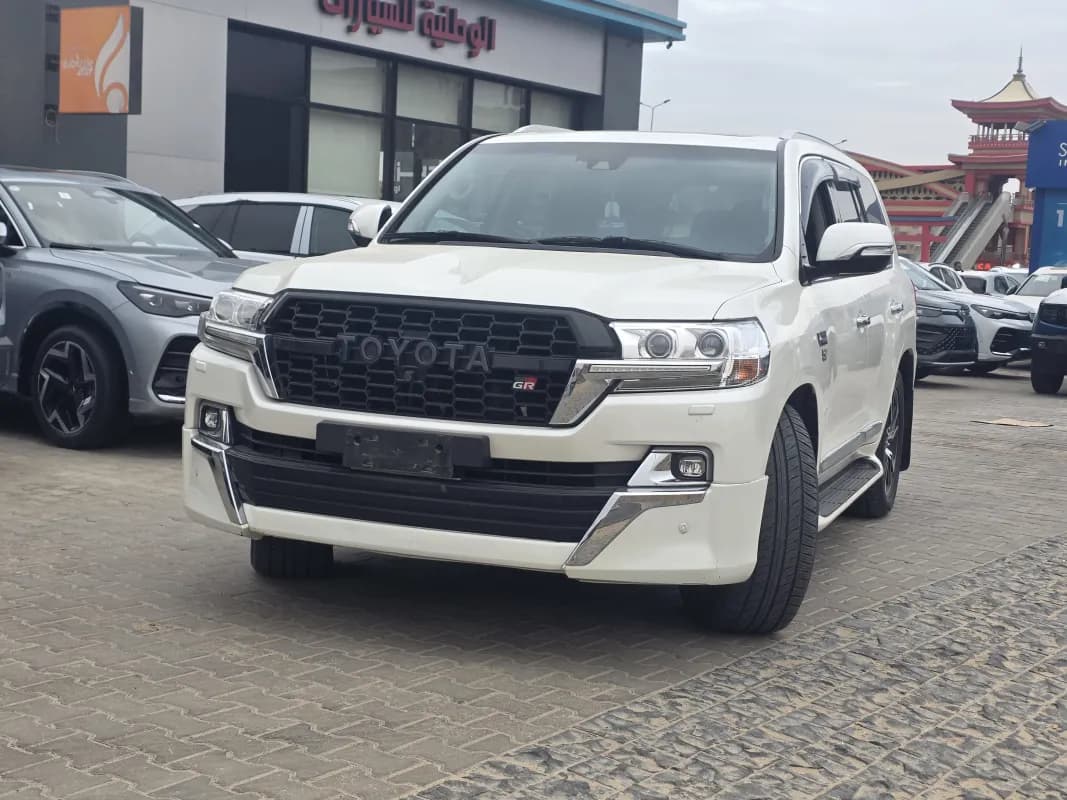 تويوتا لاند كروزر 2021