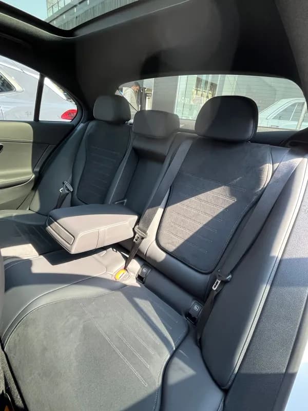 مرسيدس بنز C180 2025