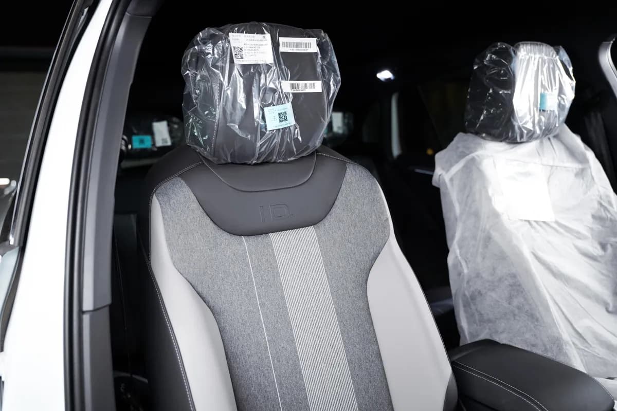 فولكس فاجن اي دي 4 2025