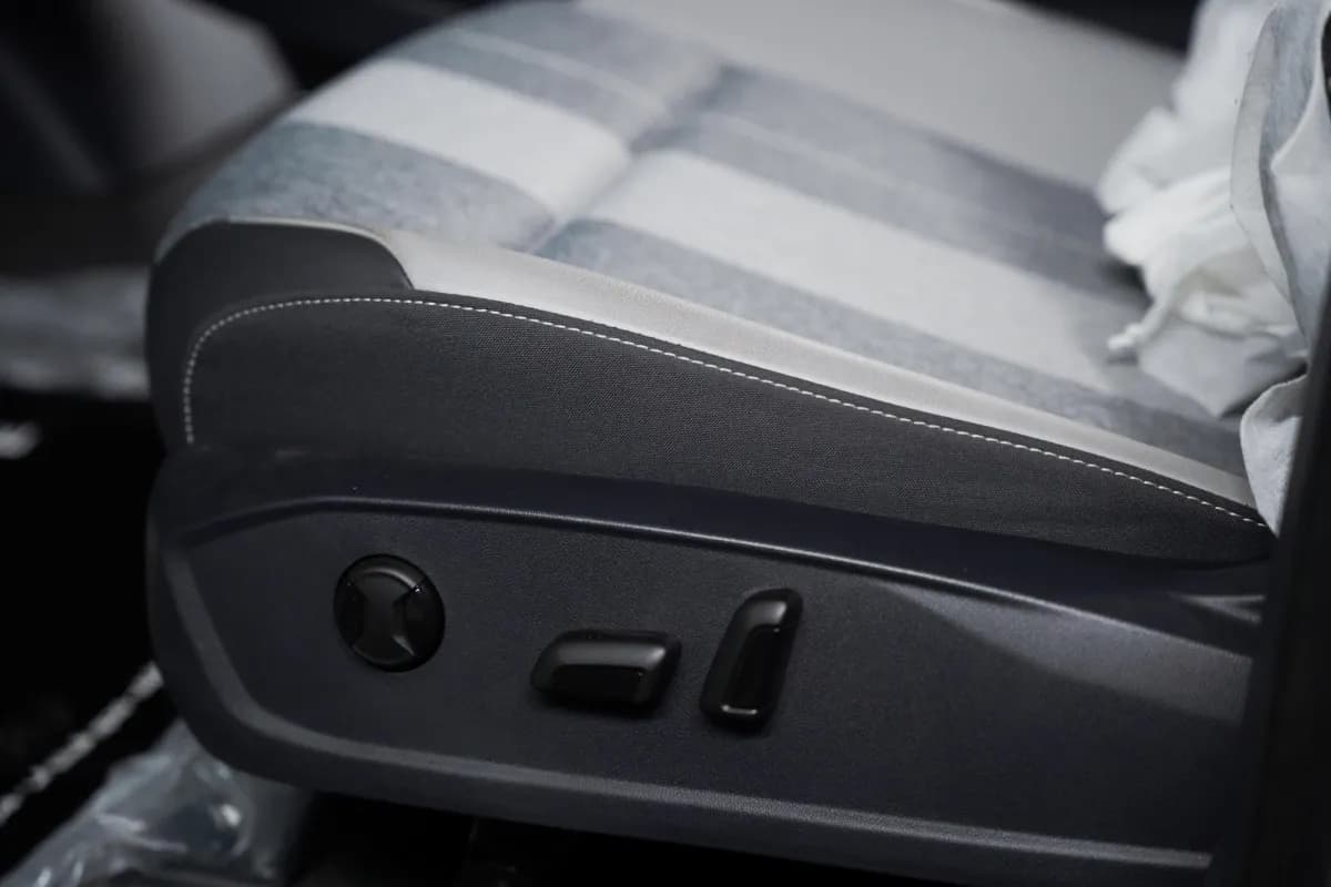 فولكس فاجن اي دي 4 2025