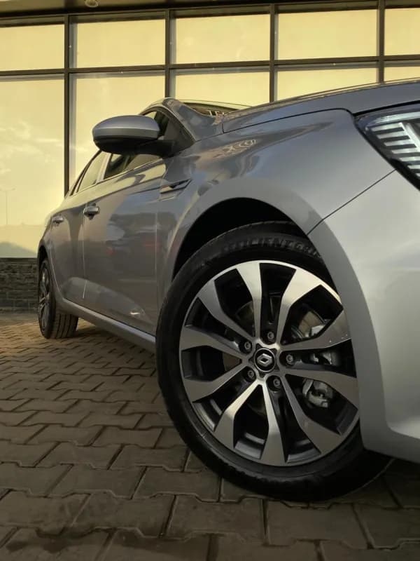 رينو ميجان 2026