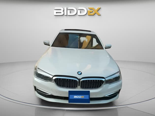 بي ام دبليو 520i 2018