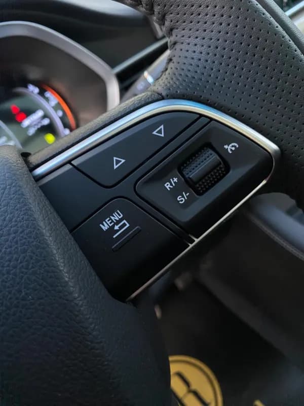 جيتور اكس 70 2026 لكشري أبيض أوتوماتيك — جديدة