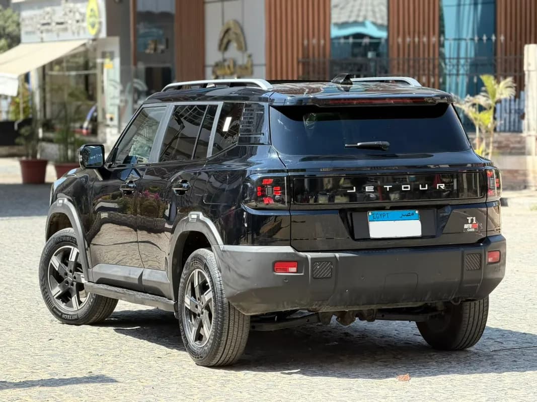 جيتور تي 1 2025 لاكشيري أسود أوتوماتيك — مستعملة