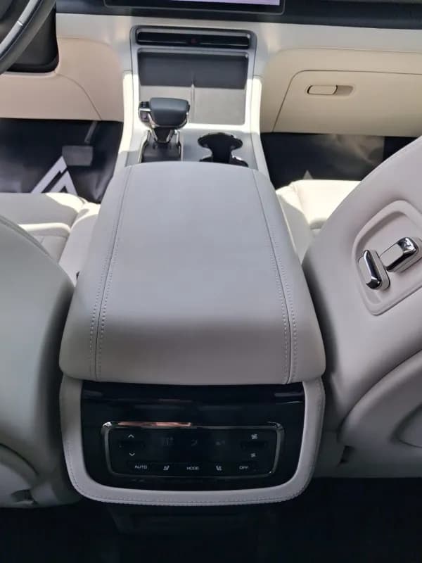 روكس 01 2026 فاميلي ٧ سيتس أسود أوتوماتيك — جديدة