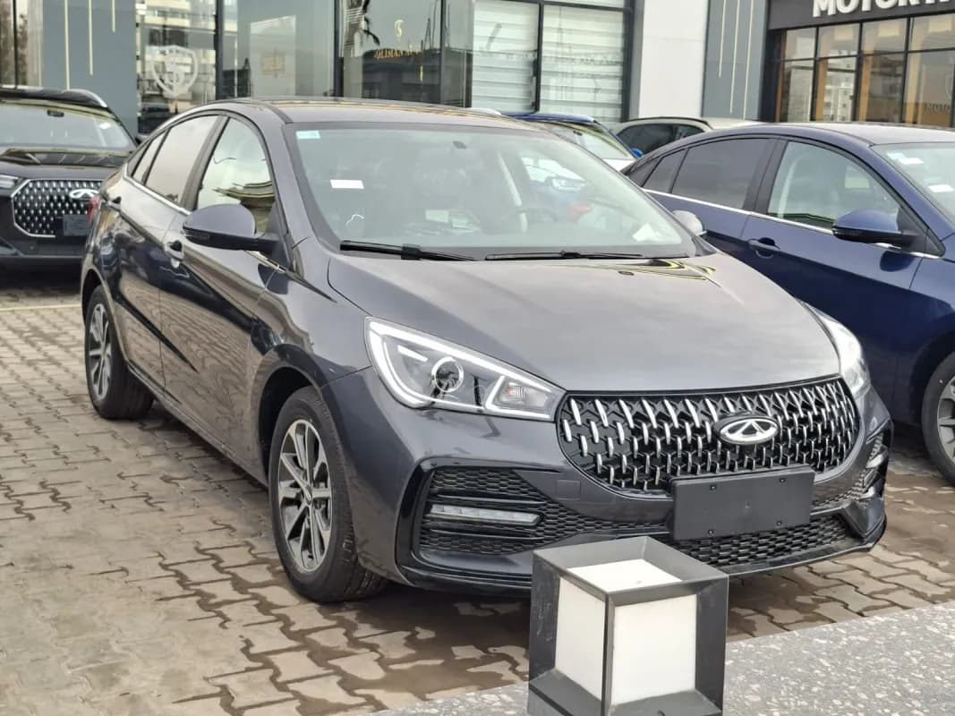 شيري 5 اريزو 2026 بيز لاين رمادي مانيوال — جديدة