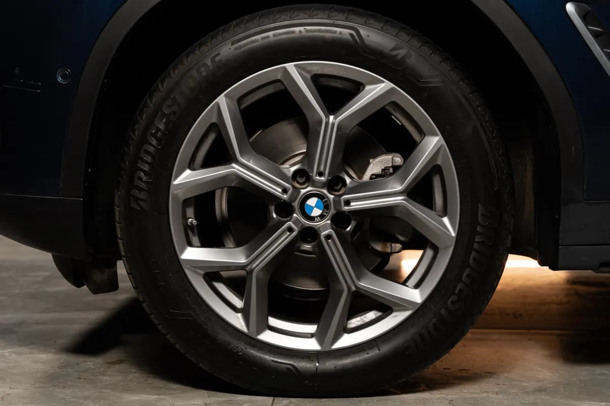 بي ام دبليو X3 2024 اكس درايف أزرق أوتوماتيك — مستعملة