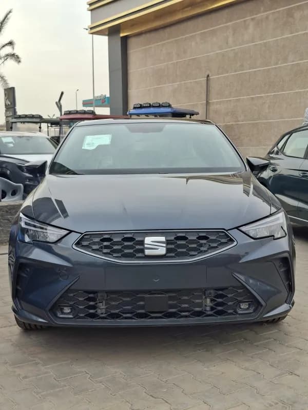 سيات ابيزا 2026 اف ار رمادي أوتوماتيك — جديدة