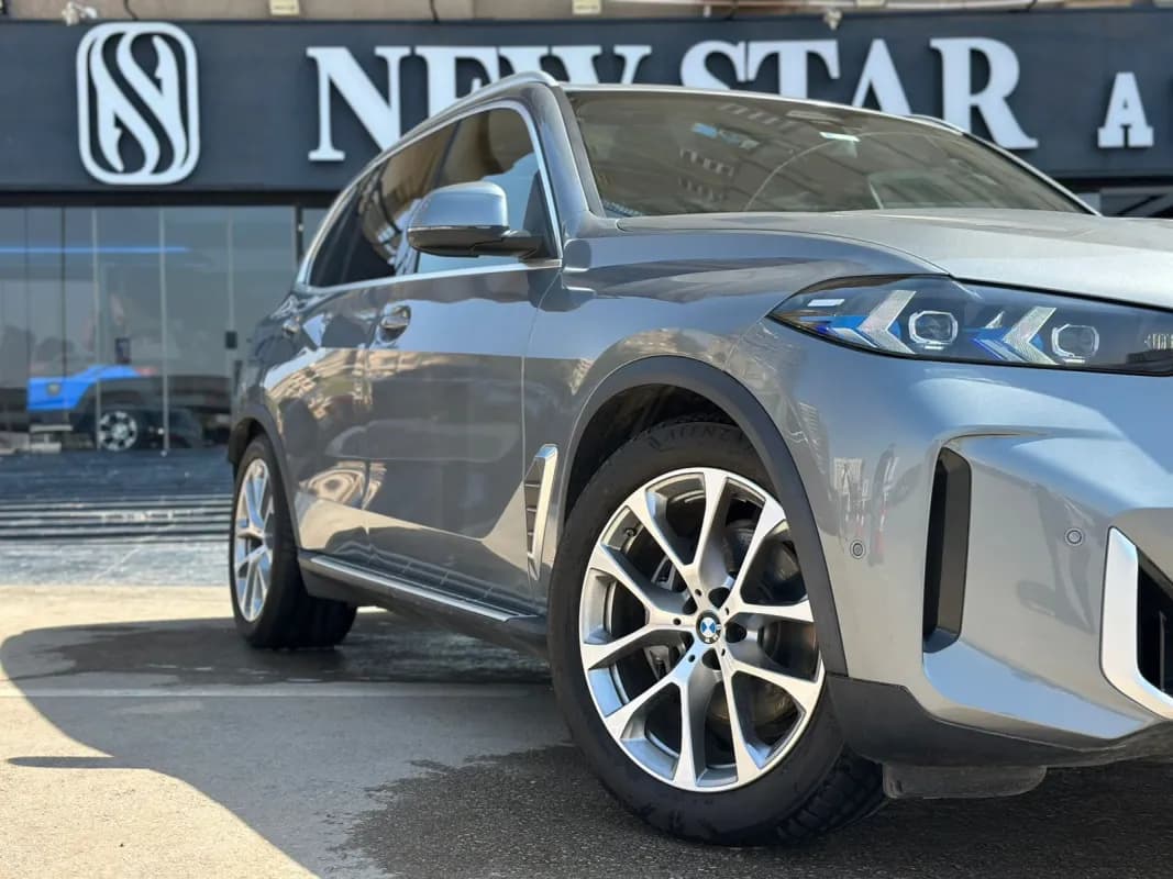 بي ام دبليو X5 2025 بيز لاين فضي أوتوماتيك — مستعملة