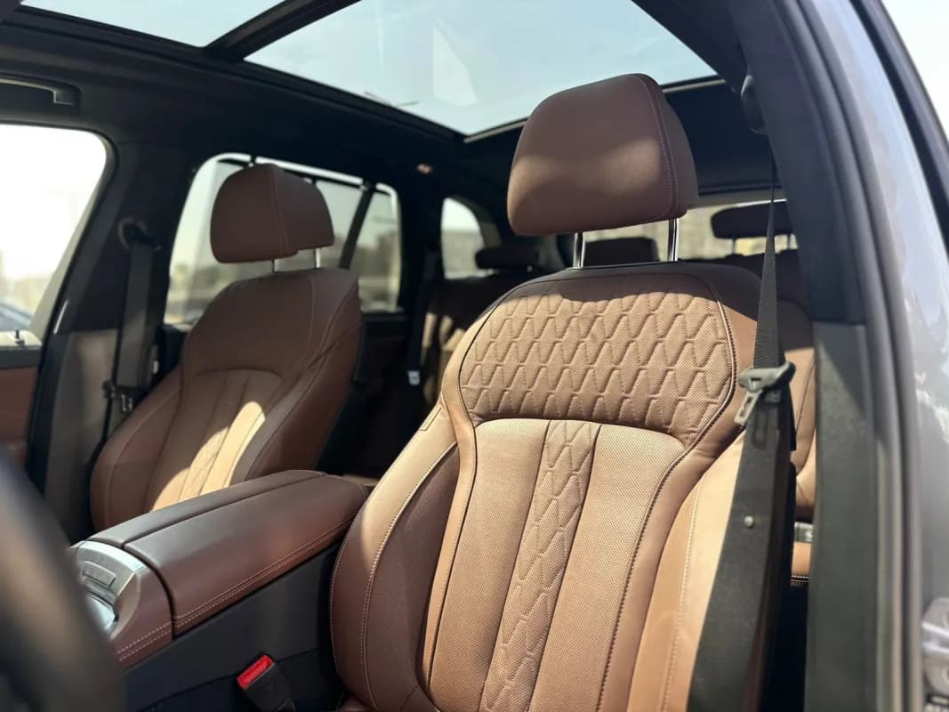 بي ام دبليو X5 2025 بيز لاين فضي أوتوماتيك — مستعملة