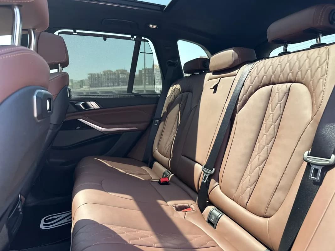 بي ام دبليو X5 2025 بيز لاين فضي أوتوماتيك — مستعملة