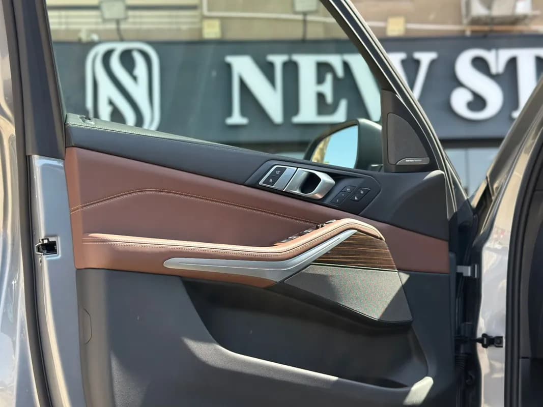 بي ام دبليو X5 2025 بيز لاين فضي أوتوماتيك — مستعملة