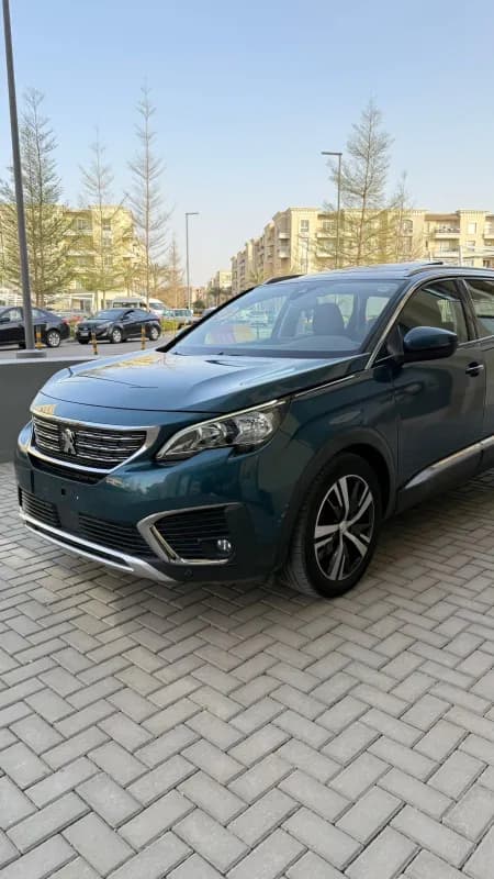 بيجو 5008 2019 الور باك أخضر زيتي أوتوماتيك — مستعملة