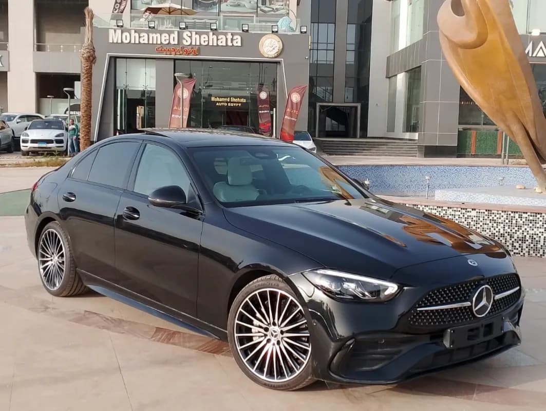 مرسيدس بنز C200 2023 ايه ام جي فضي أوتوماتيك — مستعملة