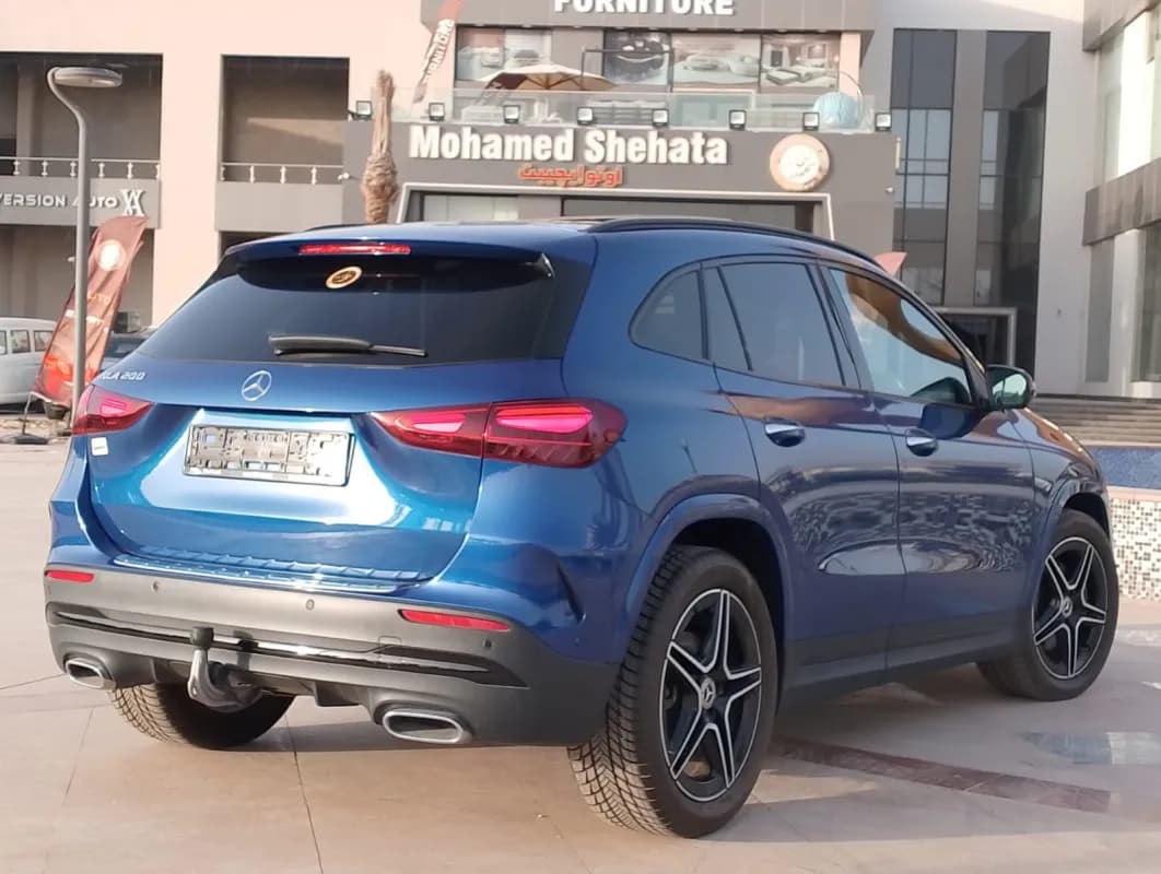 مرسيدس بنز GLA 200 2025 ايه ام جي أزرق أوتوماتيك — مستعملة