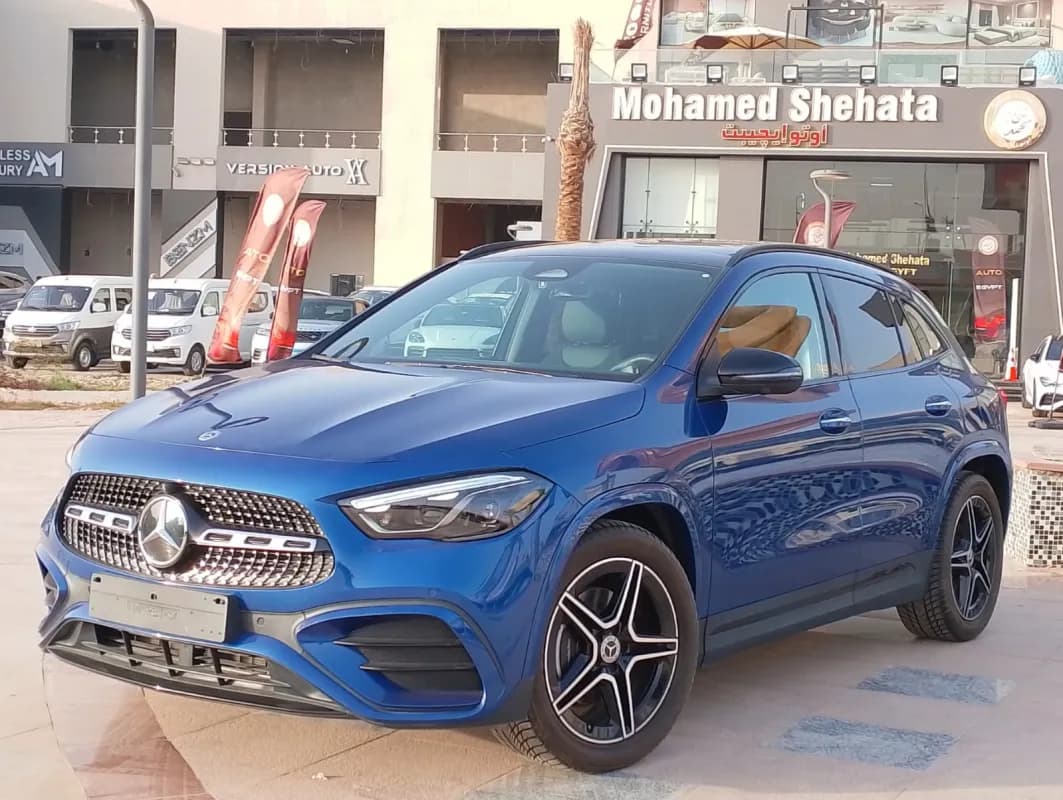 مرسيدس بنز GLA 200 2025 ايه ام جي أزرق أوتوماتيك — مستعملة