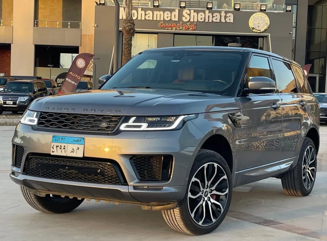 رينج روفر سبورت 2021 رمادي أوتوماتيك — مستعملة