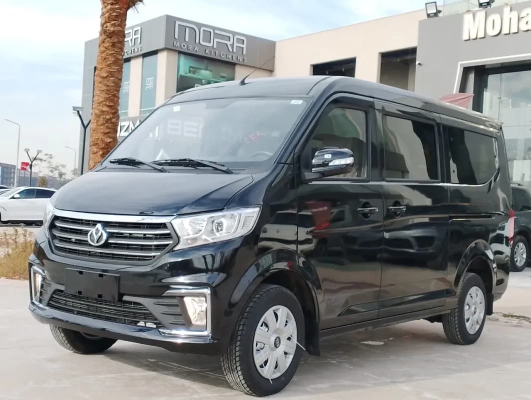 كي واي سي في 3 2026 بيزيك أسود مانيوال — جديدة