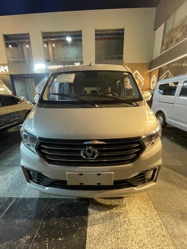 كي واي سي في 3 2026 بيزيك فضي مانيوال — جديدة