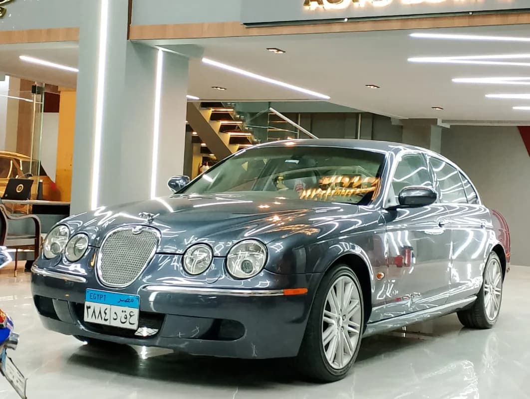 جاكوار اكس جا 2009 اس تايب رمادي أوتوماتيك — مستعملة