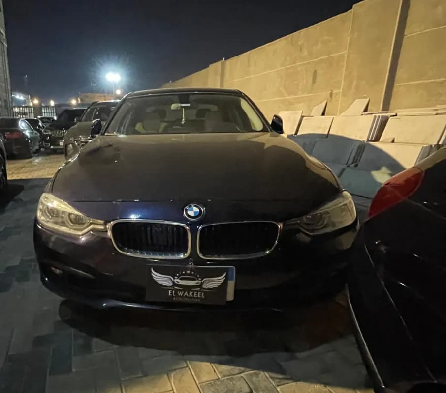 بي ام دبليو 318 2018 سبورت أسود أوتوماتيك — مستعملة