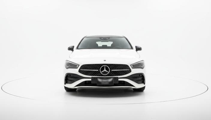 مرسيدس بنز GLA 200 2024 ايه ام جي أبيض أوتوماتيك — مستعملة