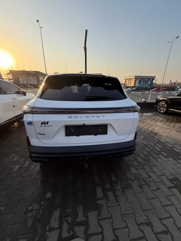 سويست S06 2026 بريميم أبيض أوتوماتيك — جديدة