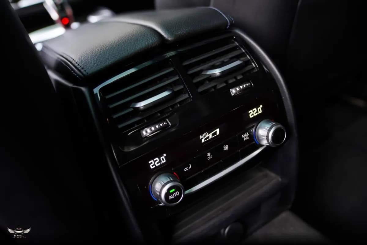 بي ام دبليو M5 2018 م اسبورت أسود أوتوماتيك — مستعملة