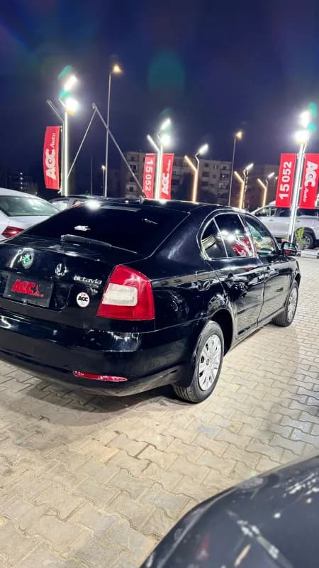سكودا فانتاسيا 2010 اكتيف أسود أوتوماتيك — مستعملة