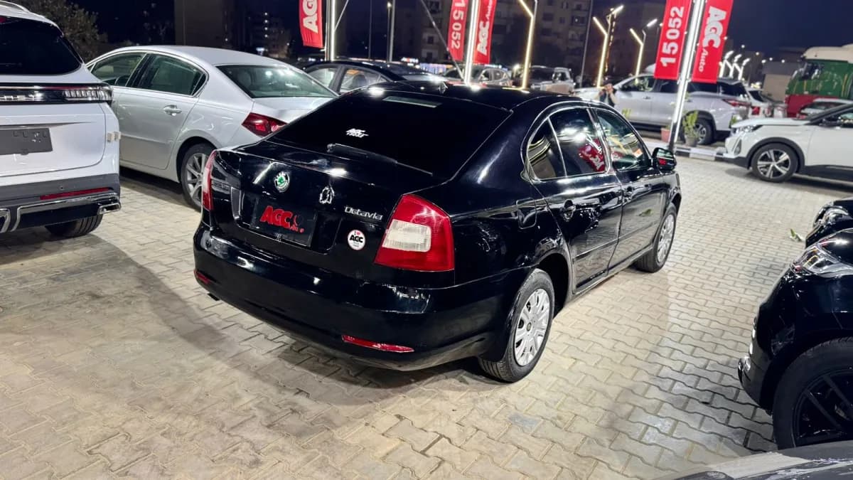 سكودا فانتاسيا 2010 اكتيف أسود أوتوماتيك — مستعملة