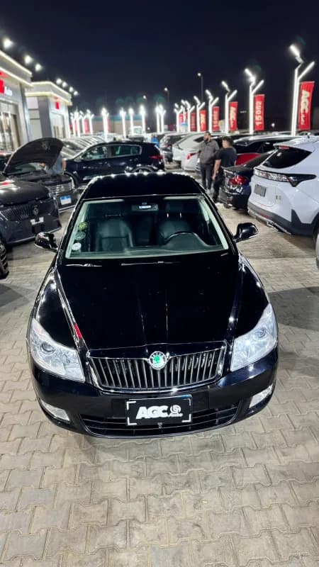 سكودا فانتاسيا 2010 اكتيف أسود أوتوماتيك — مستعملة