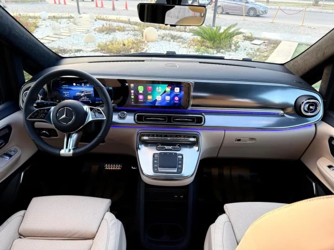 مرسيدس بنز V300 فيانو 2026 ايه ام جي في اّي بي سيتس فولي لوديد أسود أوتوماتيك — جديدة