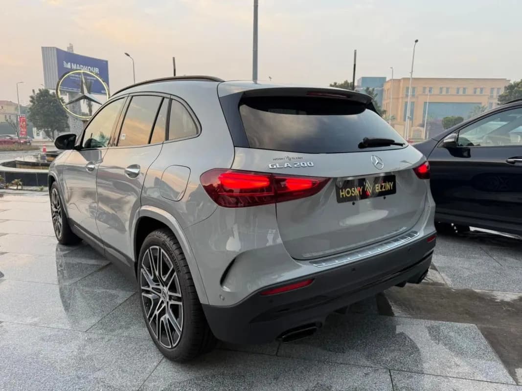 مرسيدس بنز GLA 200 2026 ايه ام جي رمادي أوتوماتيك — جديدة