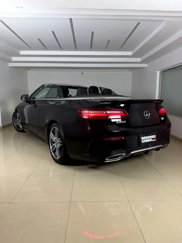 مرسيدس بنز E200 2018 ايه ام جي أسود أوتوماتيك — مستعملة