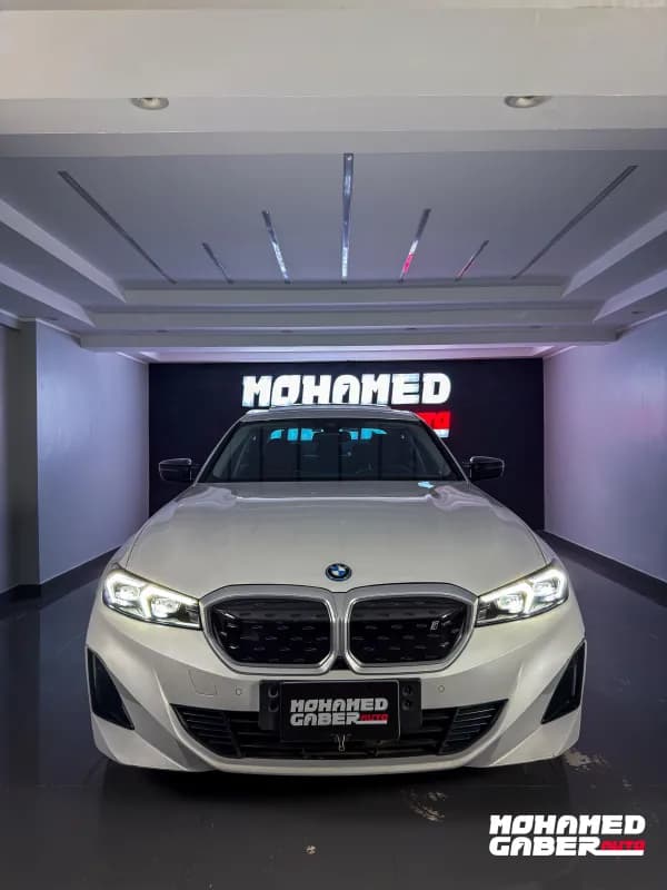 بي ام دبليو i3 2024 اي درايف أبيض أوتوماتيك — مستعملة